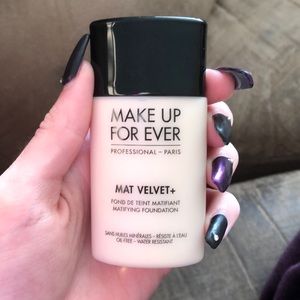 Makeup Forever Mat Velvet foundation